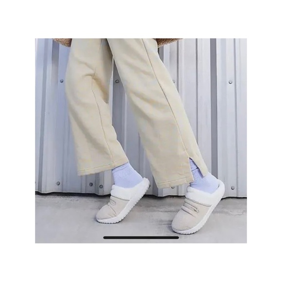 • NWT•  Women’s NIKE Burrow SE Slide Slipper Sanddrift / Light Bone Size 9 - Picture 7 of 11